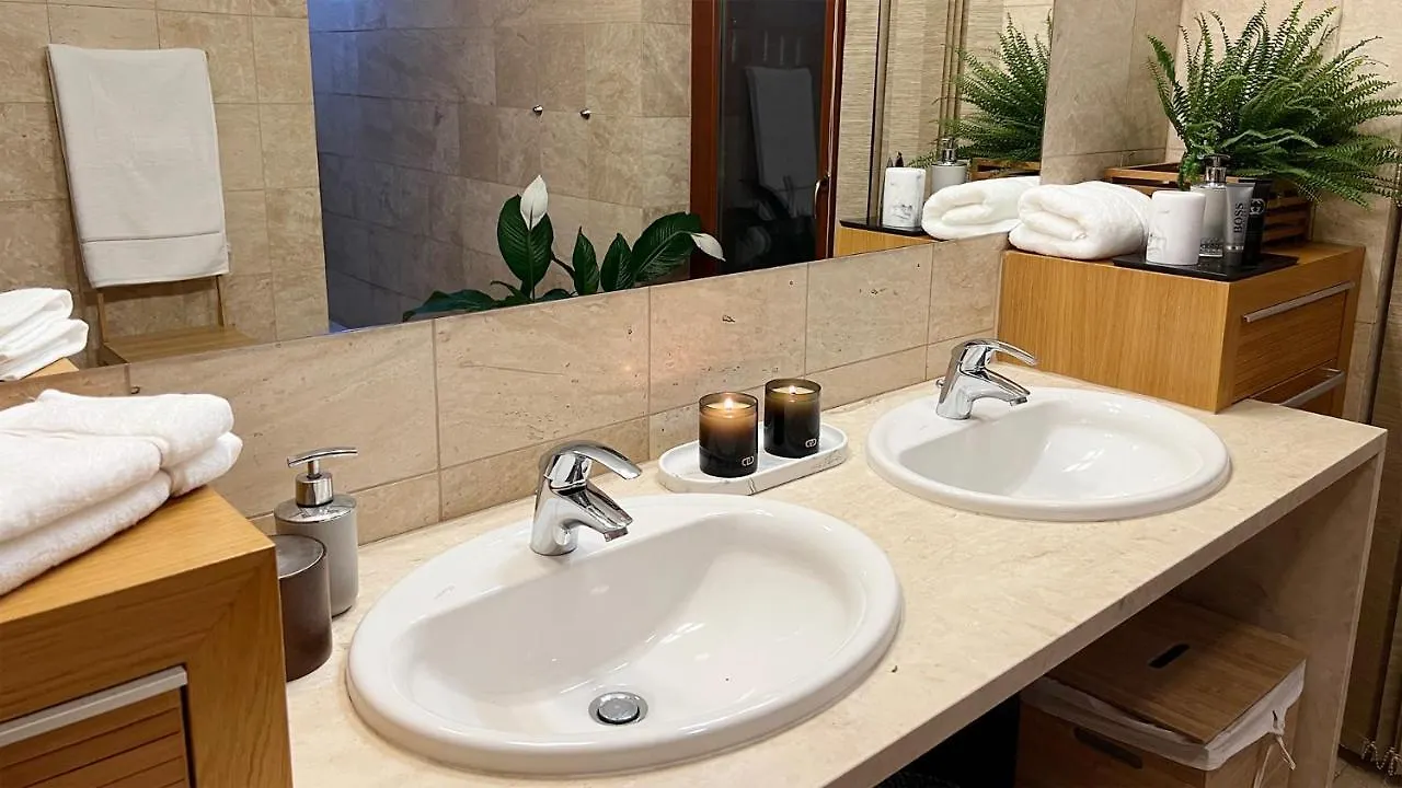 Artemisia Luxury Apartments Penthouse Budapest