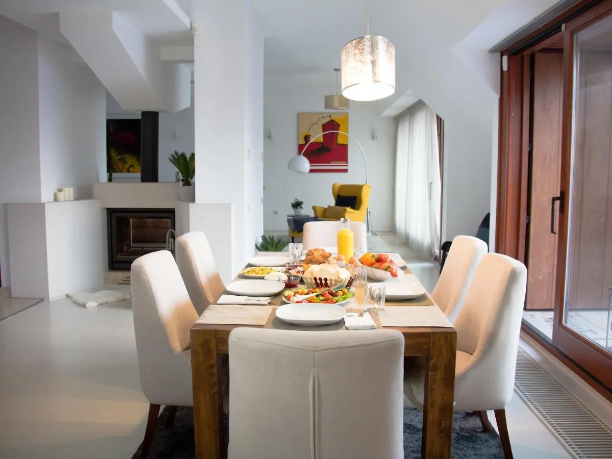 Artemisia Luxury Apartments Penthouse Budapest 0*,